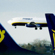Ilustración para el artículo titulado Por qué pueden sangrar los oídos al aterrizar como ha ocurrido este fin de semana en un vuelo de Ryanair
